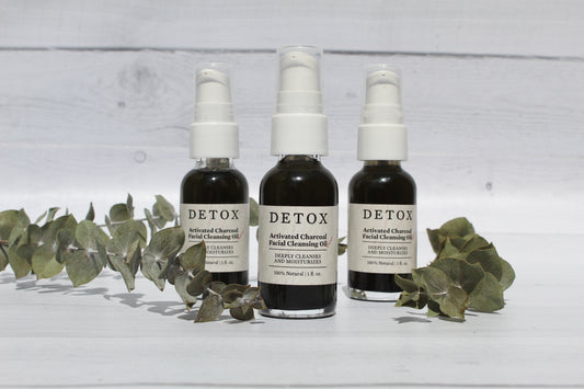 Huile nettoyante pour le visage au charbon actif